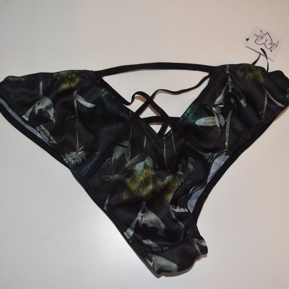 Peak & Beau Bra and Panty Set 34A/US 8 (Small fit) - Picture 5 of 9